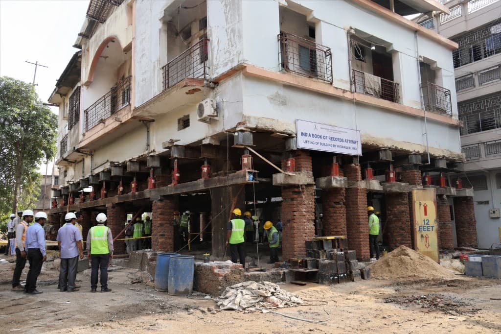 India Book of Records 12-foot building lift by MBBBL